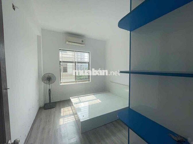Bán căn hộ KĐT mới Việt Hưng,DT 80m,2PN,hơn 3 tỷ.