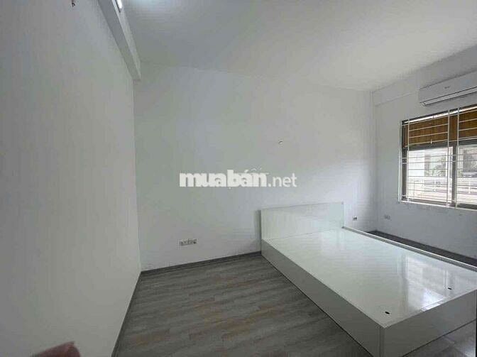 Bán căn hộ KĐT mới Việt Hưng,DT 80m,2PN,hơn 3 tỷ.