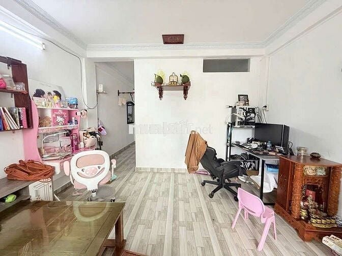 BÁN CĂN HỘ TẦNG 2 CC HUỲNH VĂN CHÍNH 2PN CÓ SHR CHỈ 2,3 TỶ TL