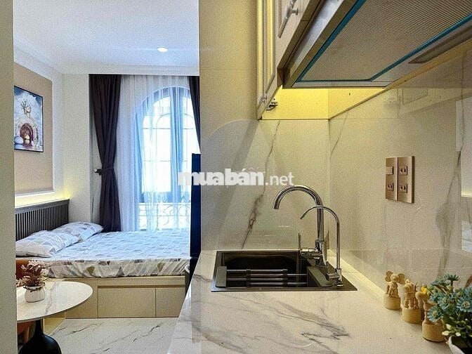Căn hộ full nội thất cửa sổ lớn máy giặt riêng gần CV Gia Định
