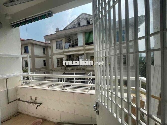 Bán căn hộ KĐT mới Việt Hưng,DT 80m,2PN,hơn 3 tỷ.