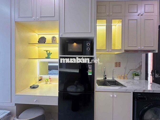Căn hộ full nội thất cửa sổ lớn máy giặt riêng gần CV Gia Định