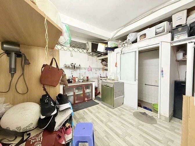 BÁN CĂN HỘ TẦNG 2 CC HUỲNH VĂN CHÍNH 2PN CÓ SHR CHỈ 2,3 TỶ TL