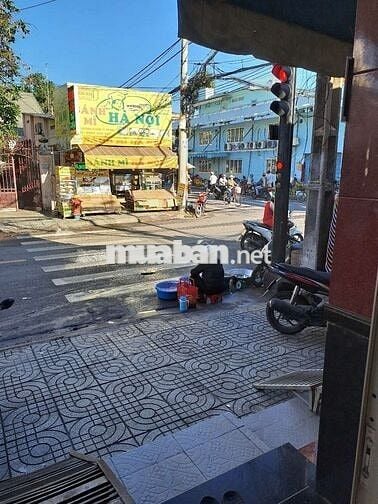 Mặt bằng ngay chợ Hóc Môn cho thuê