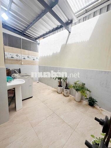 CHO THUÊ NHÀ MẶT TIỀN QUẬN 4 | 50TR | 6PN - 4WC DT: 4.5M x 32M