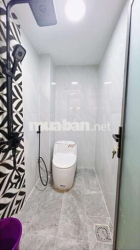 HOÀNG DIỆU Q4- HẺM OTÔ - 34m2 -3 LẦU ĐÚC KO QH- CHỈ 6 TỶ NHỈNH