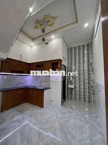 Bàn nhà lầu 5x13m 3PN phường thái hoà tân uyên số riêng cầm tay