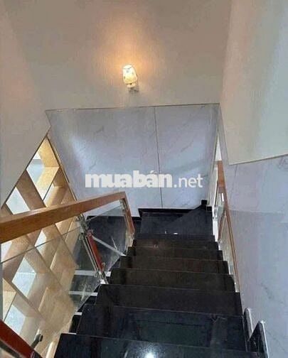 Bàn nhà lầu 5x13m 3PN phường thái hoà tân uyên số riêng cầm tay