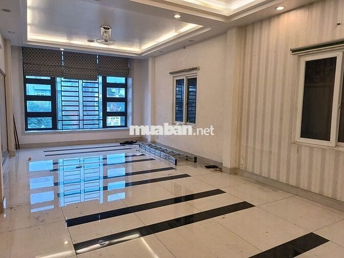 Chính chủ cho thuê tòa nhà 5 Tầng mặt tiền cực Vip Đồng Đen Tân Bình