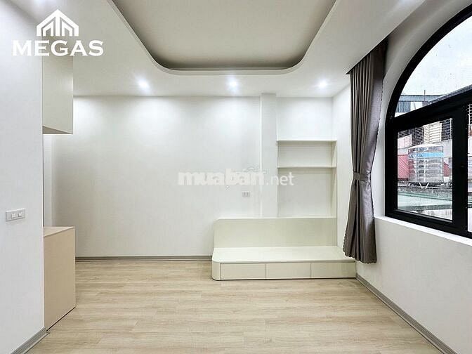 CĂN HỘ DỊCH VỤ MỚI KHAI TRƯƠNG 65M2 2 NGỦ NGAY ĐẦU ĐƯỜNG KIM MÃ - LÁNG