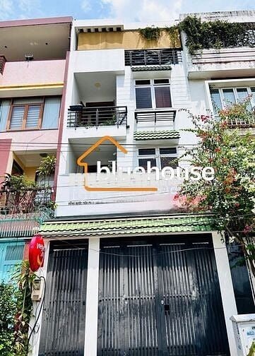 NHÀ ĐƯỜNG BA VÌ DIỆN TÍCH: 5X20M TRỆT 3 LẦU CHO THUÊ