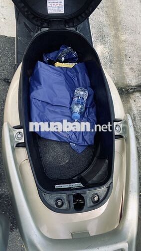 Xe tay ga LEAD cốp rộng màu kem giá thương lượng