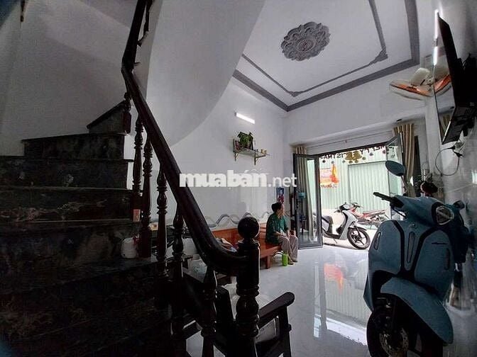 BÁN NHÀ 2 TẦNG MẶT TIỀN Ô TÔ -  KHU VỰC SẦM UẤT -  GIÁ CHỈ 3.65 TỶ
