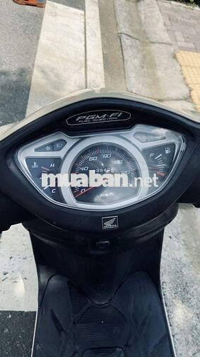 Xe tay ga LEAD cốp rộng màu kem giá thương lượng