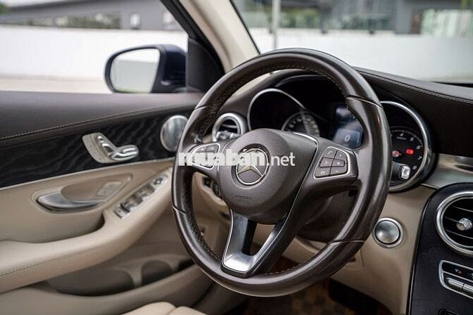 Mercedes Glc300 Sản xuất 2017