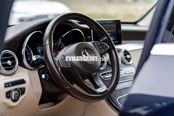 Mercedes Glc300 Sản xuất 2017