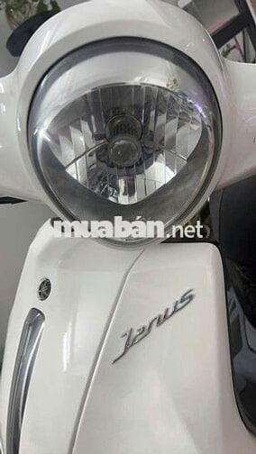 Xe Janus trắng hơn Ngọc Trinh