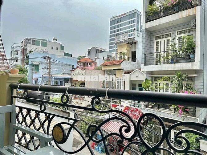STUDIO FULL NỘI THẤT BAN CÔNG GẦN NGÃ TƯ HÀNG XANH BÌNH THẠNH