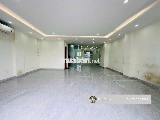 Văn phòng 85m2 ngăn 2 phòng, gần bãi xe, có máy lạnh, hầm xe. 13,5 tr