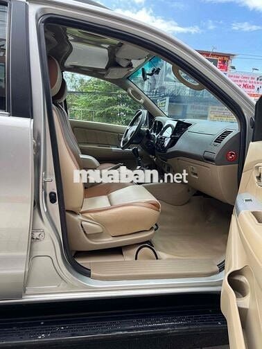 Toyota Fortuner 2009 dầu xe zin đẹp