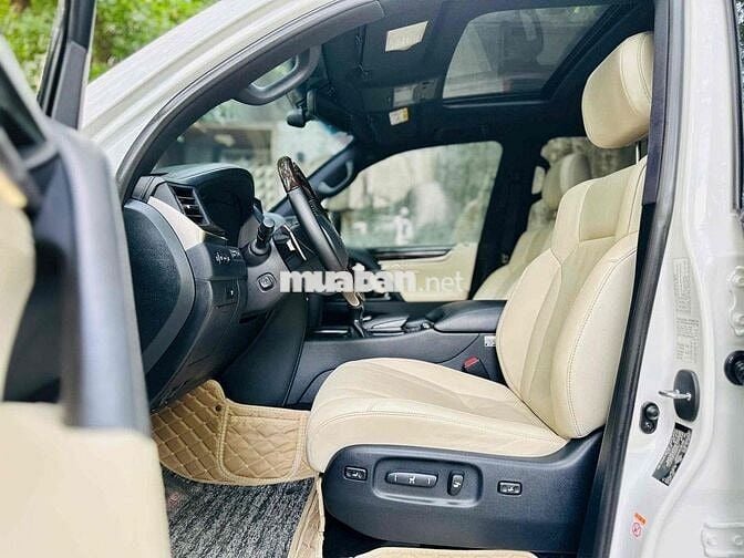 Lexus LX 2***0 km