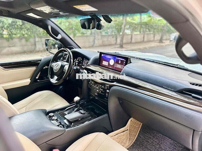 Lexus LX 2***0 km