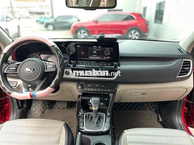 Kia Seltos 2021 Premium 1.4 AT - 50000 km
