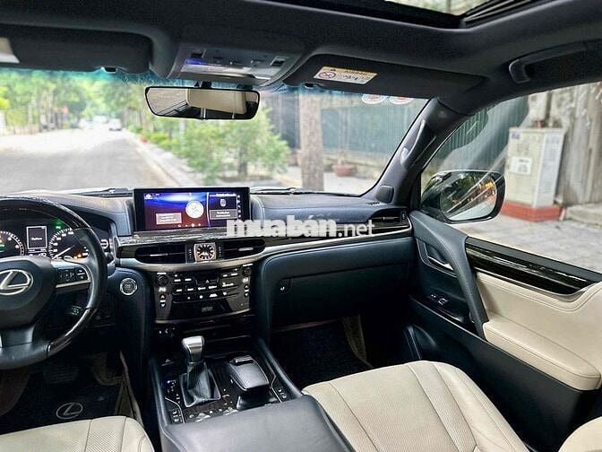 Lexus LX 2***0 km