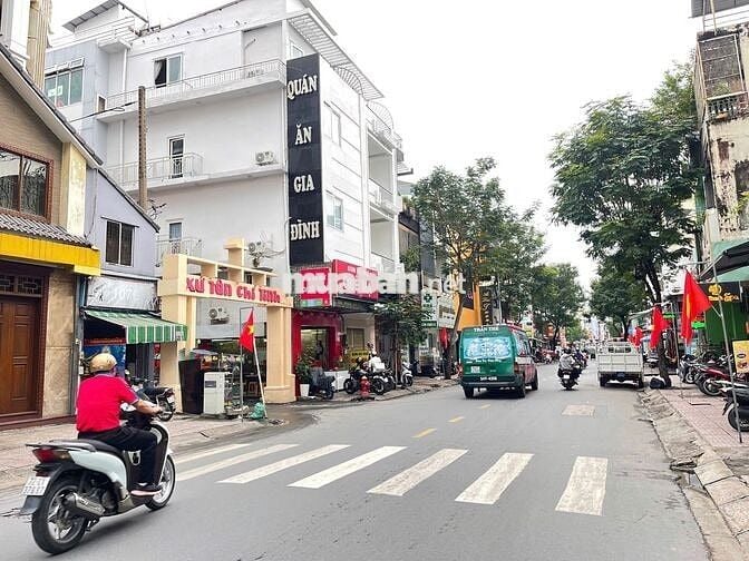Mặt Tiền Ngay Chợ Phạm Văn Hai.