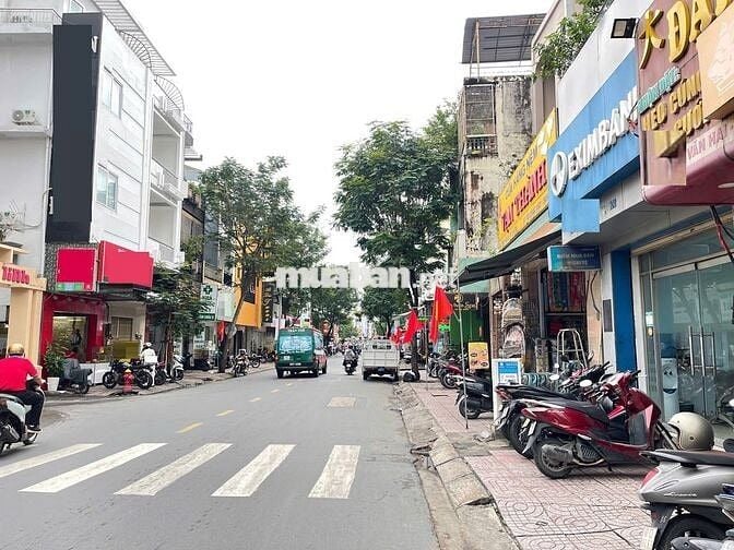 Mặt Tiền Ngay Chợ Phạm Văn Hai.