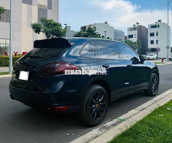Cần bán Porsche Cayenne 2011 - bảo hành 1 năm