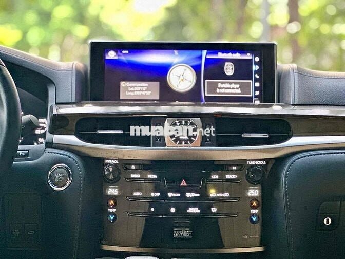 Lexus LX 2***0 km