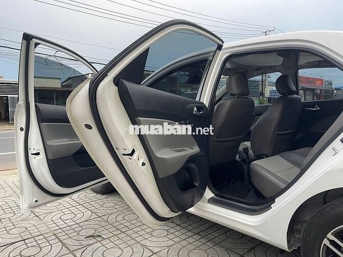 Kia Soluto 2023 1.4 AT Deluxe. Xe chất lướt.