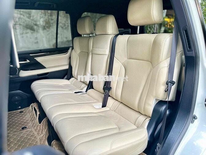 Lexus LX 2***0 km
