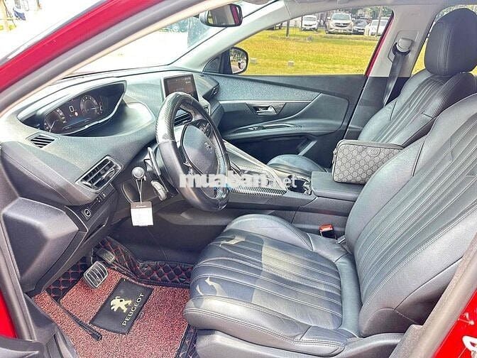 Peugeot 3008 2021 Allure - 72000 km