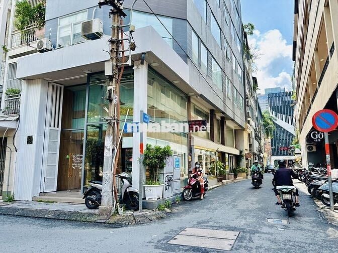🏢 Tòa nhà 2MT Hầm 7 Lầu TM –  Huỳnh Khương Ninh Q1 💼 150tr/tháng