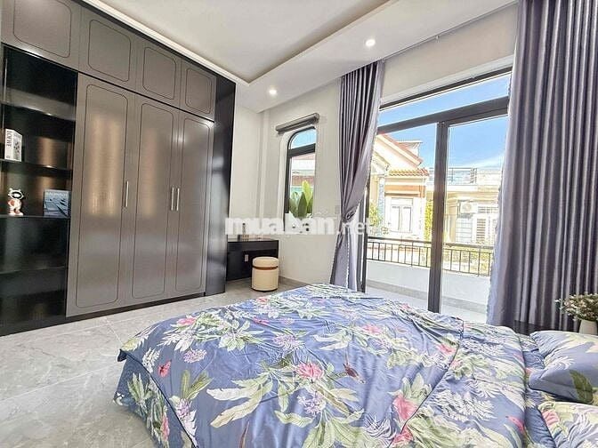 Bán Nhà 3 Tầng 3 Mê Kiệt Ô Tô Tôn Đản , Đầy Đủ Nội Thất