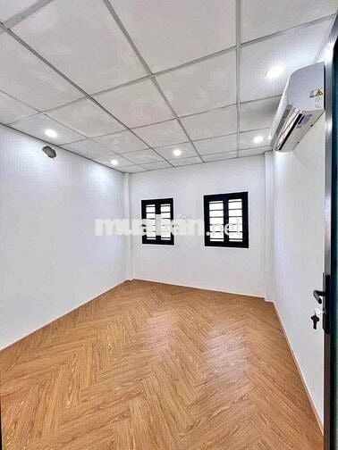 Nhà Trệt Lầu 2 phòng ngủ, 2 máy lạnh hẻm 133 Trần hưng đạo