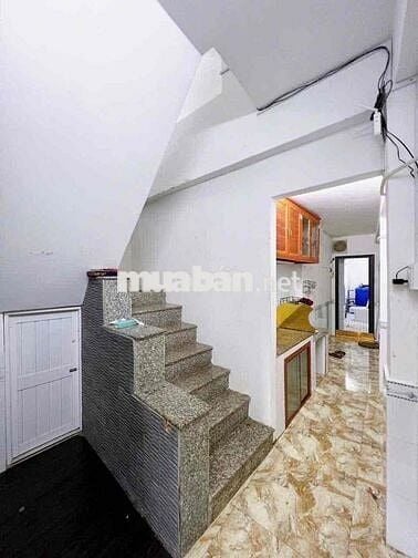 Mặt tiền Hùng Vương kế cầu Nhị Kiều