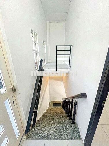 CHO THUÊ NHÀ TRỆT LẦU MÂM ĐÚC HẺM 88 NGUYỄN THỊ MINH KHAI