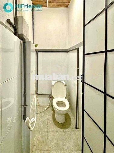 phòng ngủ tach bep giá siêu rẻ full mt mới nămd gần ueh vhu rmit