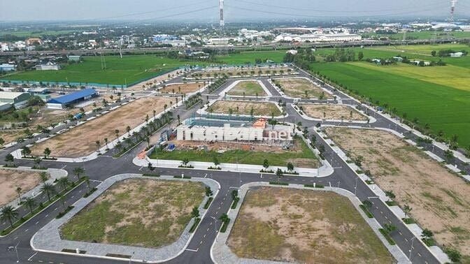 🏡 LÔ GÓC ĐẸP, SÁT ECO RETREAT BẾN LỨC– NỞ HẬU 10M, SỔ RIÊNG SẴN TAY