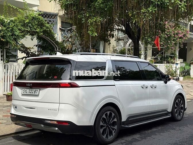 Kia Carnival 2024 2.2D Signature 7 ghế - 29.000 km