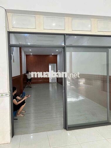 Nhà mt gần chợ chữ S, xtđ Hóc Môn. khu kd sầm uất