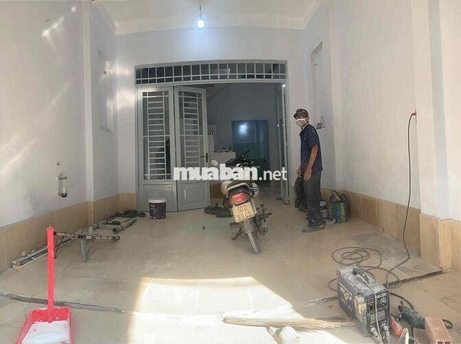 Nhà cho thuê nguyên căn mới sửa sang làm mới lại