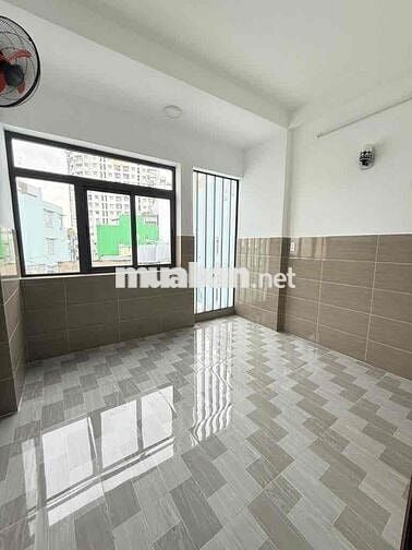 ÂU CƠ GIÁP QUẬN 10 NGAY KHU LỮ GIA VÒNG XOAY LÊ ĐẠI HÀNH - 5 TẦNG 40M2