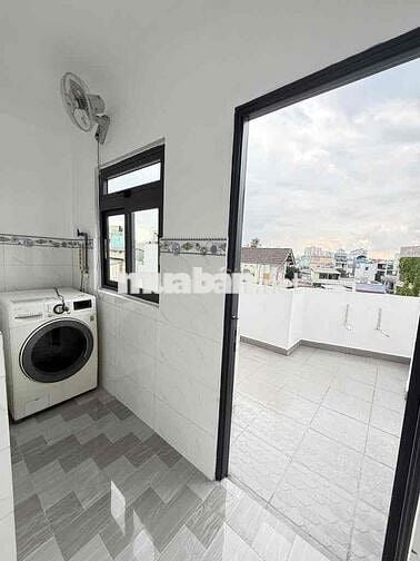ÂU CƠ GIÁP QUẬN 10 NGAY KHU LỮ GIA VÒNG XOAY LÊ ĐẠI HÀNH - 5 TẦNG 40M2