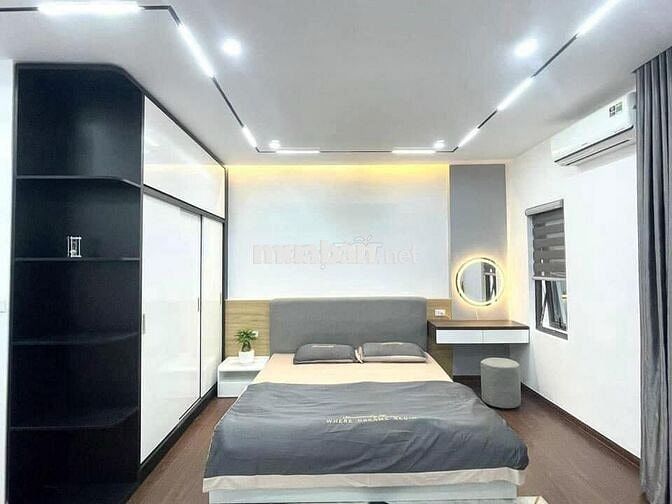 Siêu hiếm nhà đẹp Hoàng Mai 40m2, ô tô đỗ cổng, 5 tầng giá nhỉnh 7 tỷ