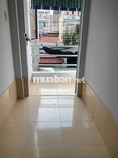Nhà cho thuê nguyên căn mới sửa sang làm mới lại