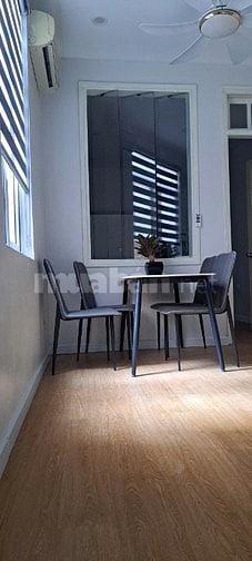 Cho thuê nhà riêng 2 tầng, phố Ông Ích Khiêm, quận Ba Đình